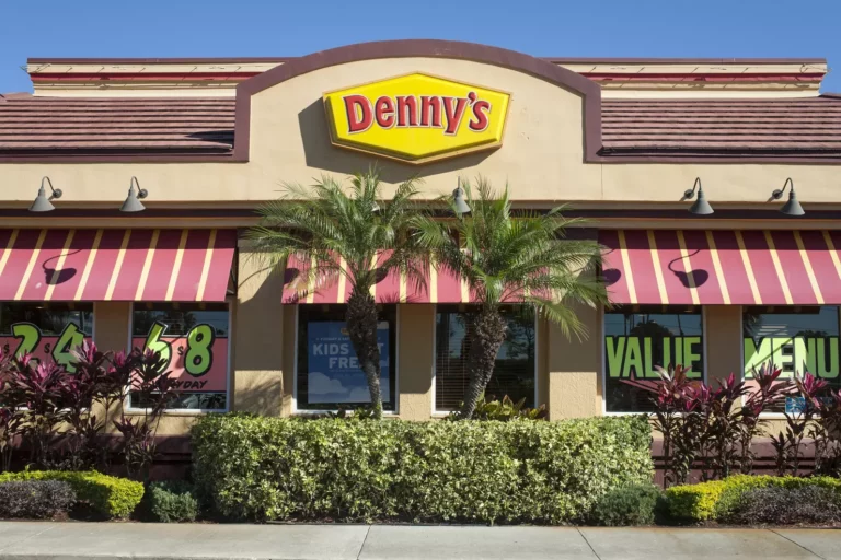 fast food restaurants closing in california