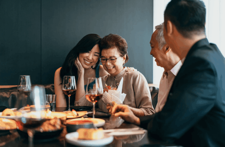 dining out on mothers day 2025