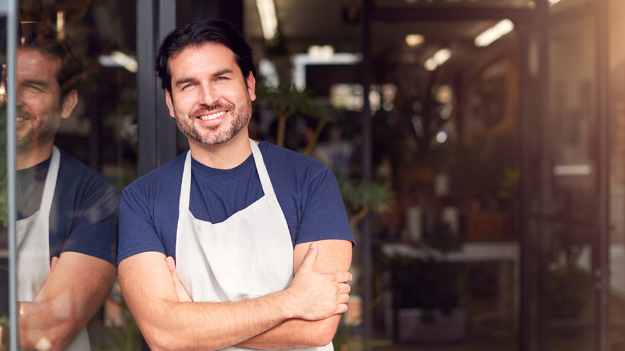 how much do restaurant owners make in canada
