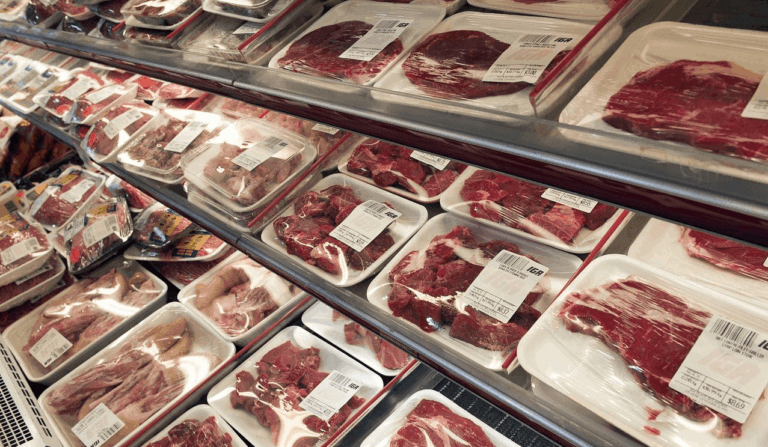 retaliatory tariffs drop restaurants canada
